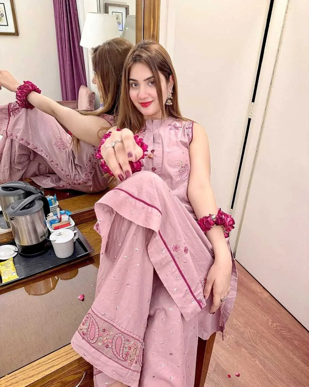 Komal - 98Dubai Escort